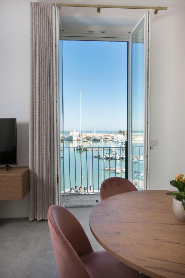 Residenza Rebecca Apartment Trani Exterior photo